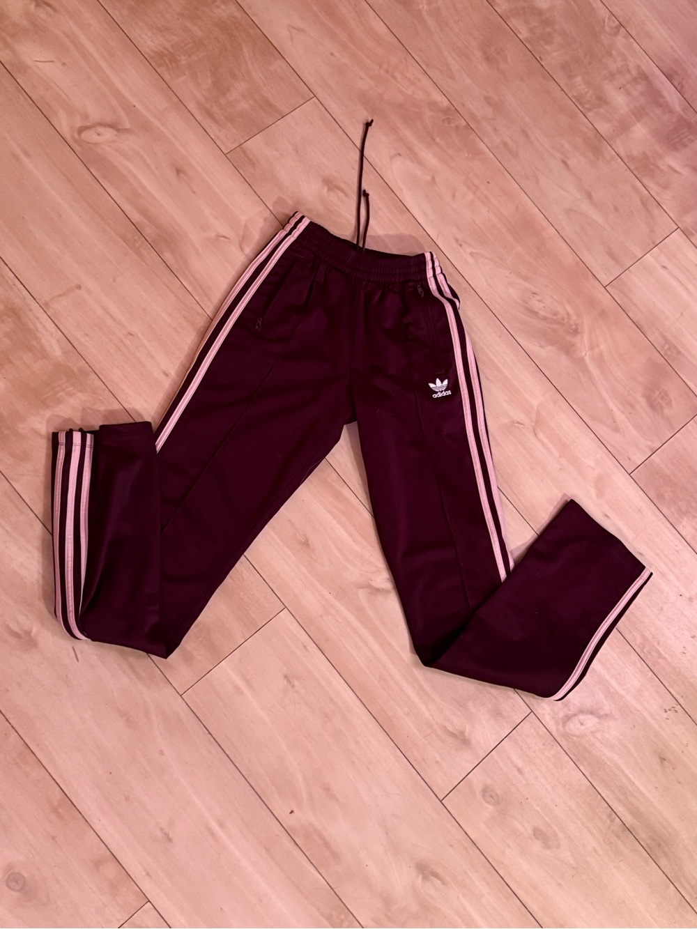 adidas Maroon (Wine) Joggers with Light Pink Stripes Women’s XXS Straight Leg